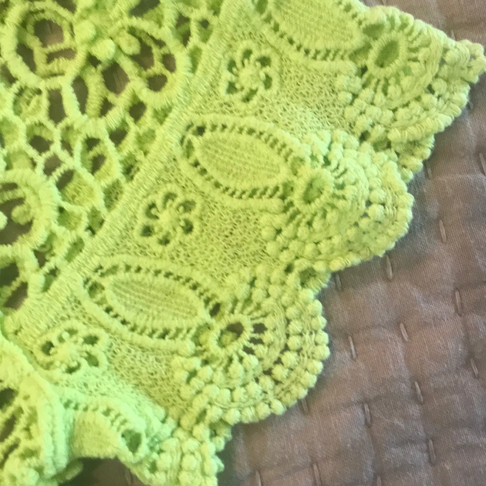Cato Crocheted Top - Picture 3 of 4